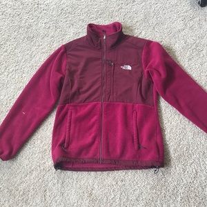 Woman’s north face fleece jacket